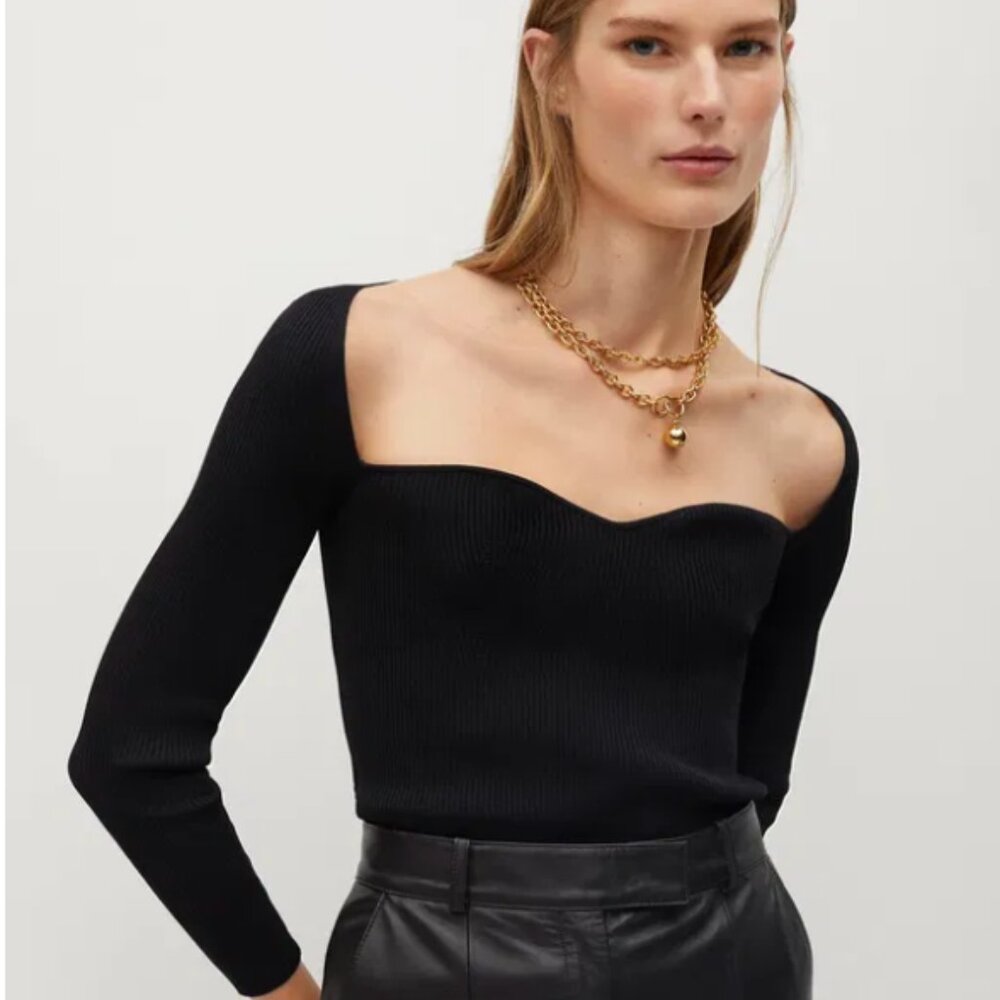🧶 Mango Sweetheart Neckline Sweater Size M